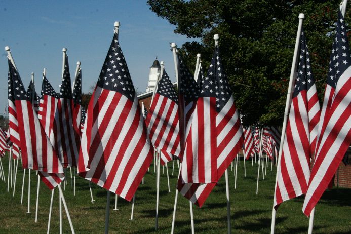 american flags for heroes